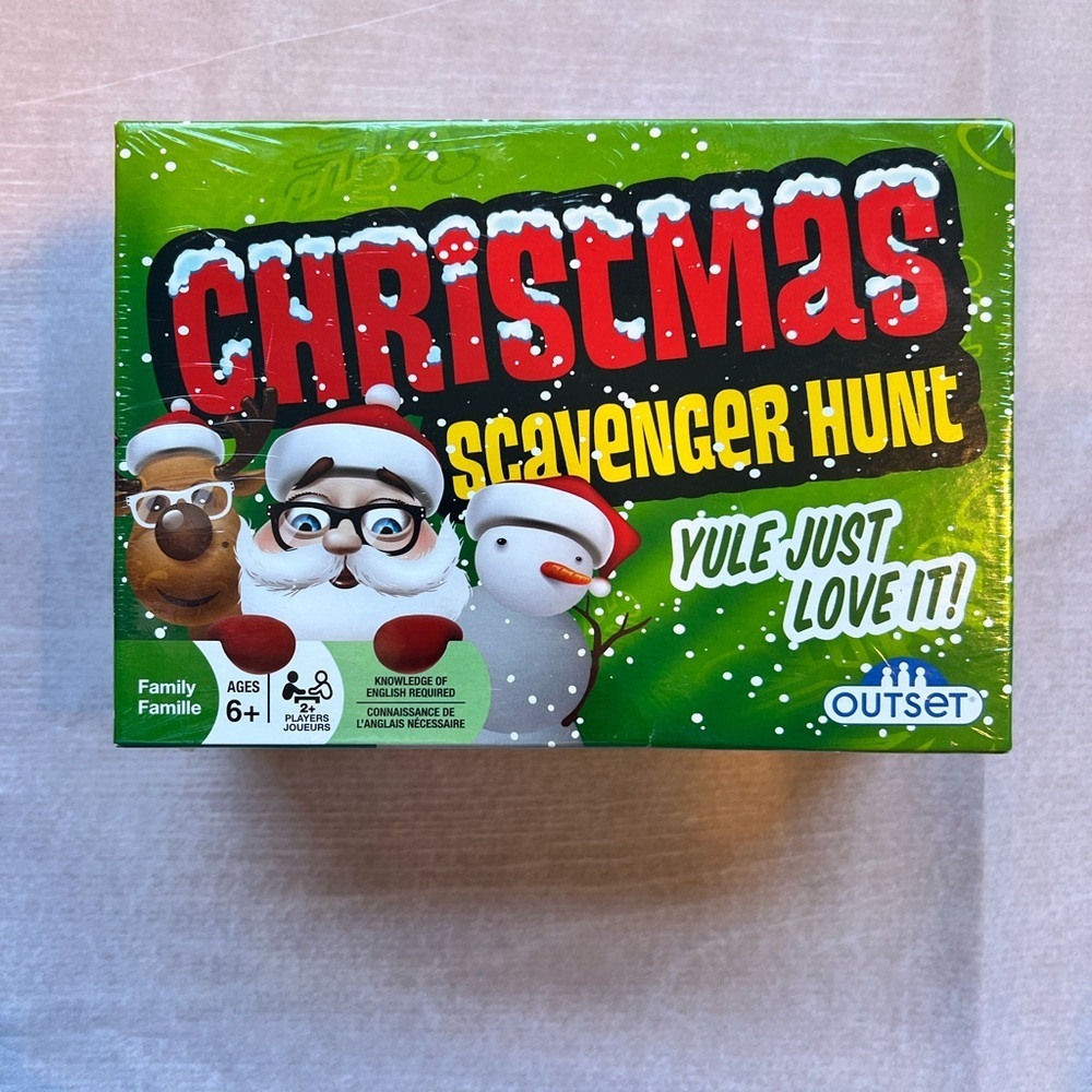 Christmas Scavenger Hunt Game NWT Unopened - Ages 6+